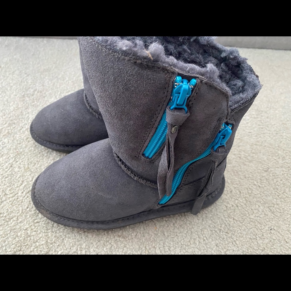 Snow boots for kids size 13 US